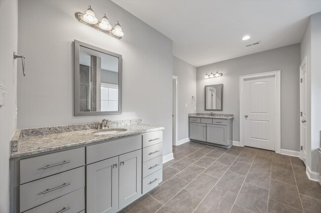 Building Photo - 14855 Willow Rose Ln