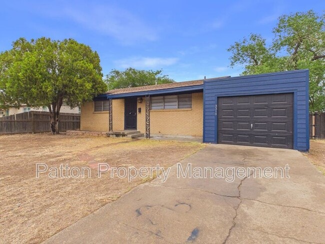Building Photo - 3319 Teckla Blvd