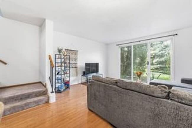 Building Photo - 4462 Quill Ln