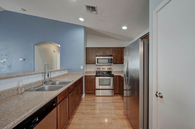 Building Photo - 12010 W Camino Vivaz