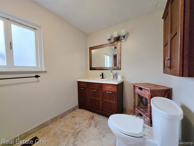 Building Photo - 2287 Strader Dr