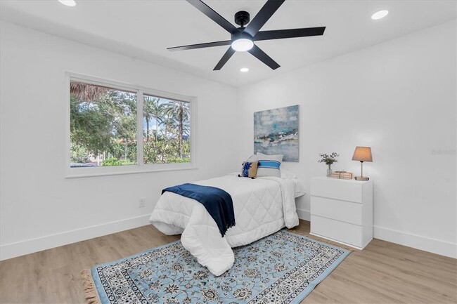 Building Photo - 630 Pinta Dr