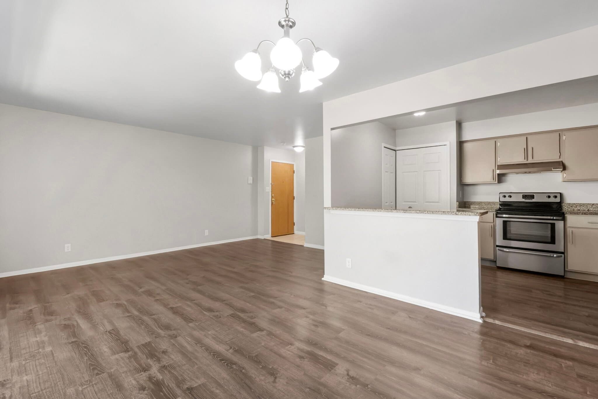 Building Photo - 8657 Kennedy Cir N