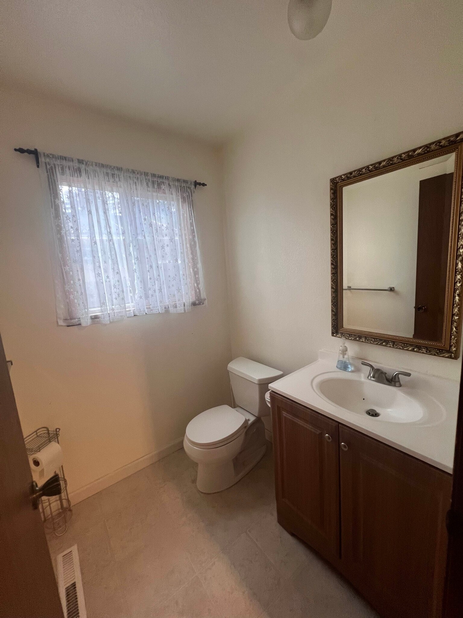Building Photo - 4410 Hampton Ct