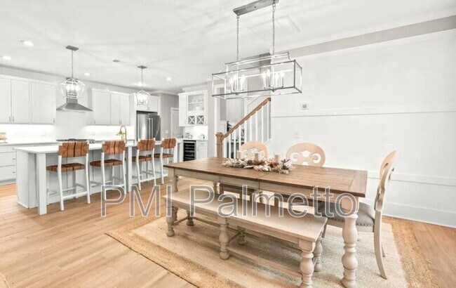Building Photo - 2322 High Blf Lp