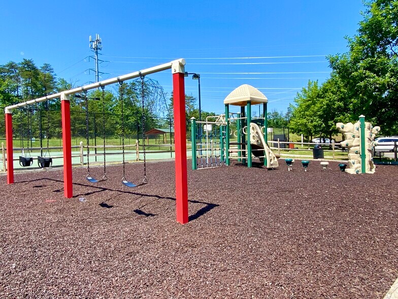 Tot Lots - 810 Revelstore Ter NE