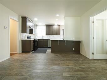 Building Photo - 204 W Duell St