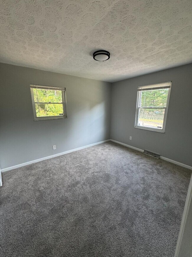 Building Photo - 6223 Branch Hill-Guinea Pike