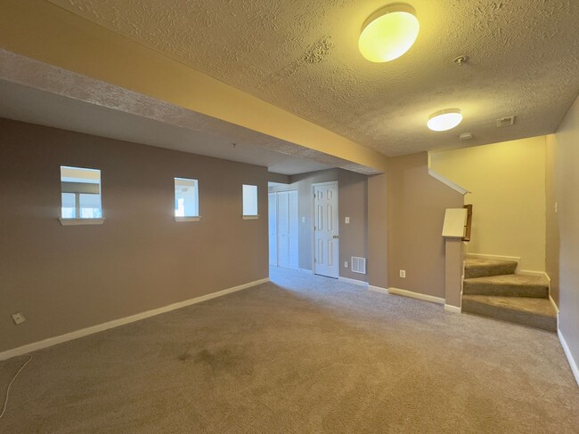 Building Photo - Charming 2 Bedroom/2.5 Bathroom Townhome in Aberdeen, MD!