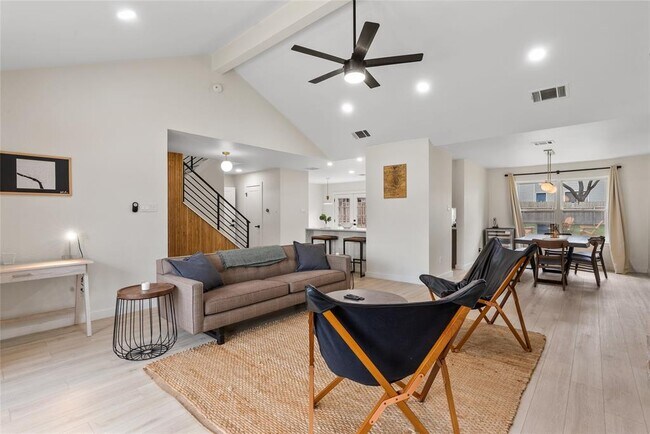 Building Photo - 1703 Kimmerling Ln