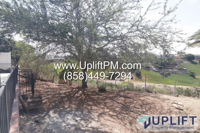 Building Photo - 7643 Woodbine Way