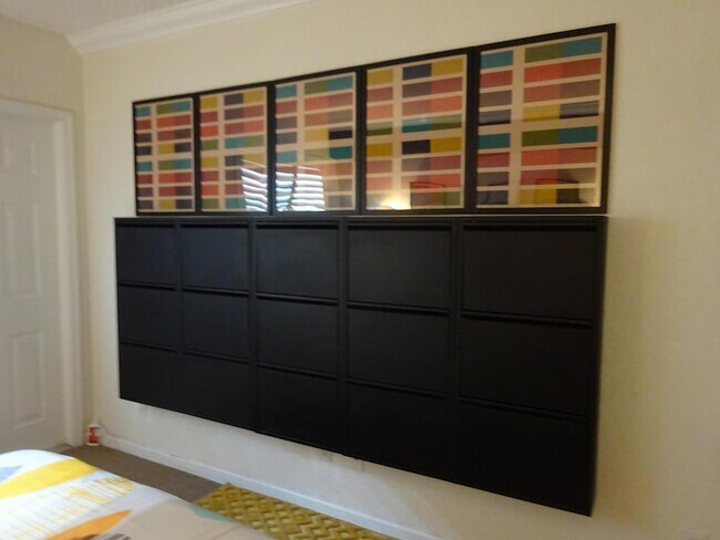 Building Photo - 2660 NE 8th Ave