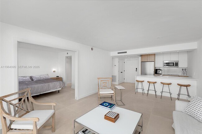 Building Photo - 345 Ocean Dr