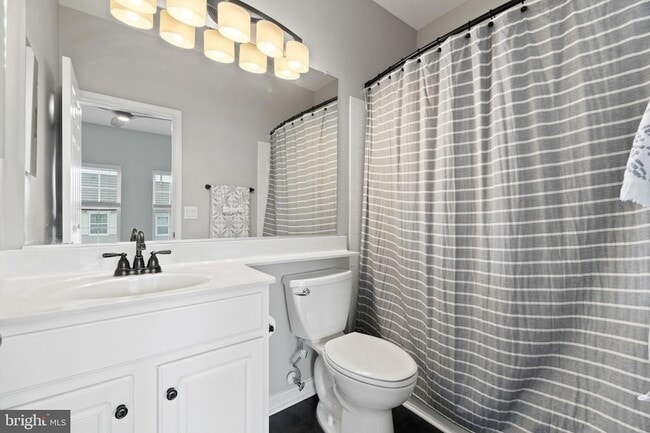 Building Photo - 21796 Kelsey Square