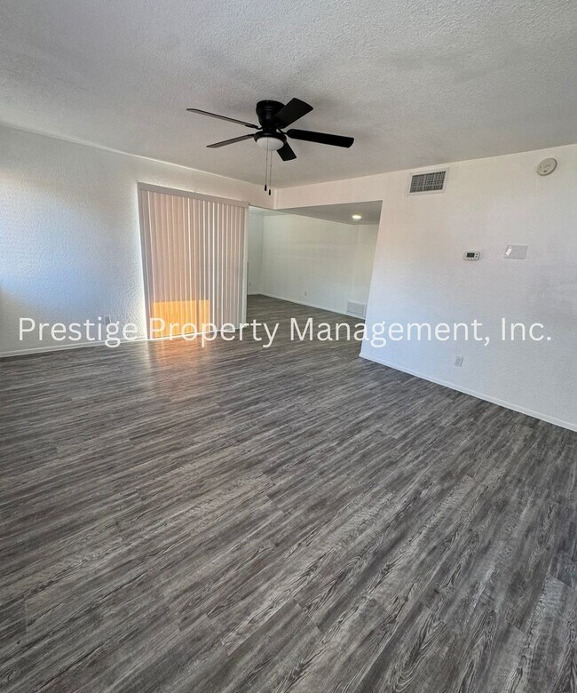 Building Photo - Newly Remodeled Southwest Gem W/ Pool