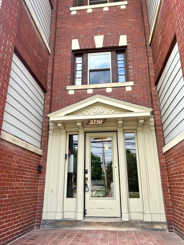 Building Photo - 2750 Broadway Ave