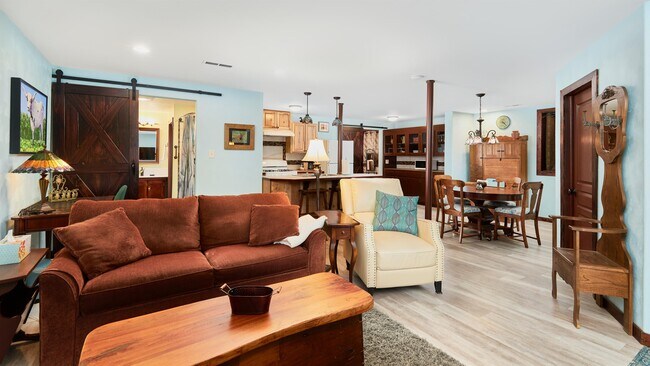 Building Photo - 123 N Wahsatch Ave