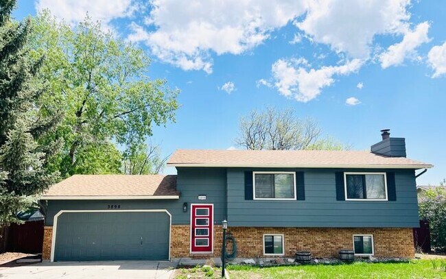Building Photo - Gorgeous 4 bedroom, 2 bath Home with 2 car attached garage In NW Loveland, Colorado