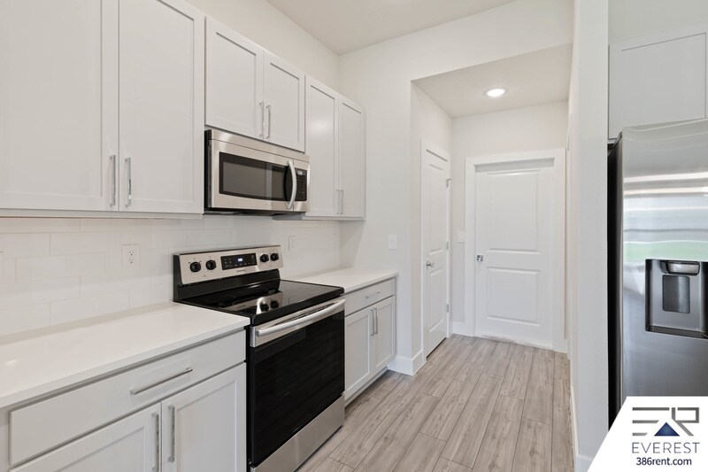 Building Photo - 59 Breeze Hill Ln