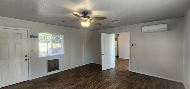 Building Photo - Updated Home with lots of Extras!