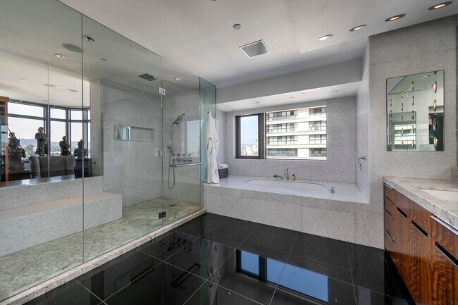 Building Photo - 10800 Wilshire Blvd