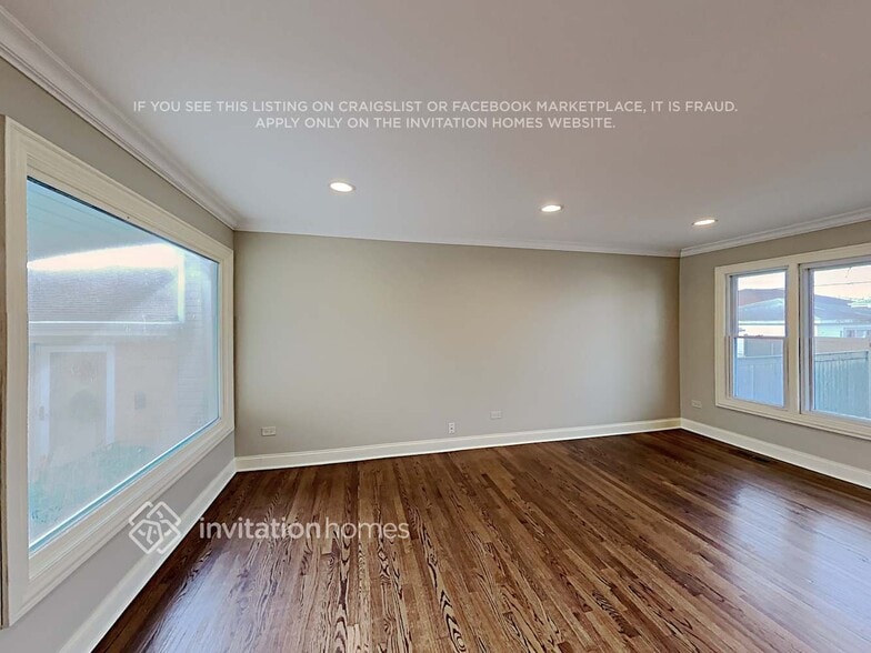 Building Photo - 2436 George St