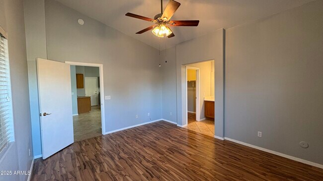 Building Photo - 9214 W Ross Ave