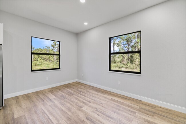 Building Photo - 623 Franklin