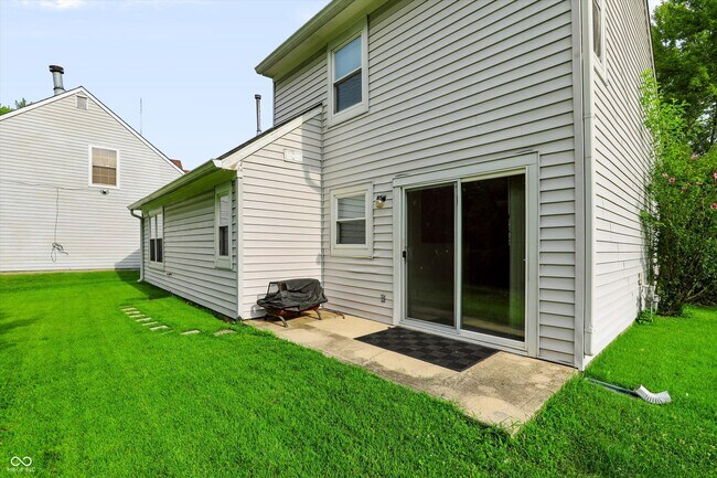 Building Photo - 7733 Park North Lake Dr
