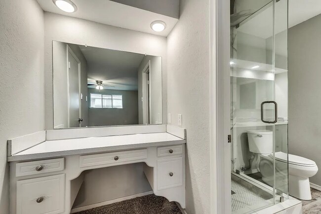 Building Photo - 5806 Everglade Rd