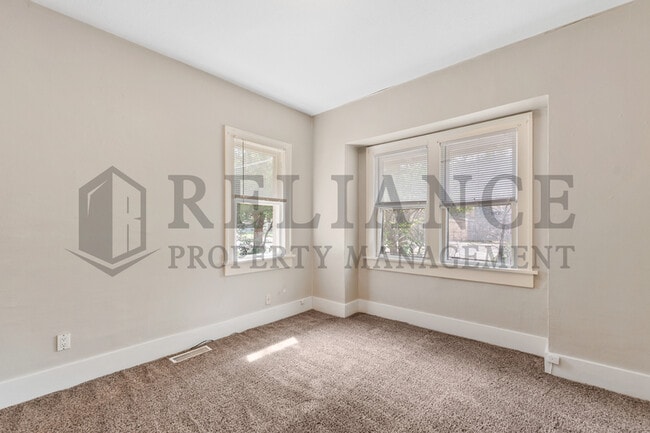 Building Photo - 1228 S Lulu St