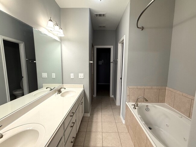 Building Photo - 13119 S Bellaire Estates Dr