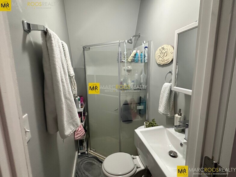 Building Photo - 144 Nonantum St