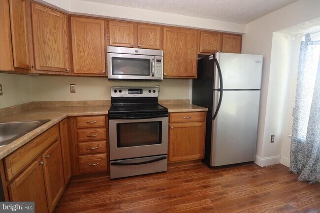 Building Photo - 7260 Procopio Cir