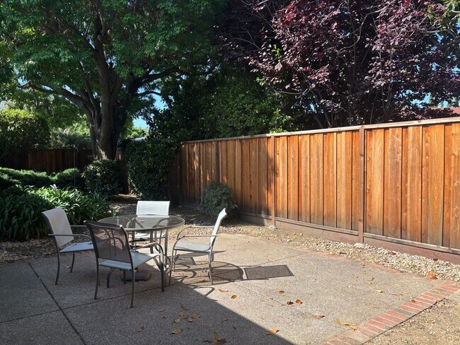 Building Photo - Prime Santa Clara Living Minutes from SCU, Valley Fair & Santana Row, Must See!!
