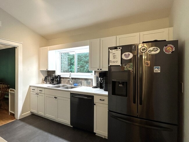 Building Photo - Spacious 3BR/2BA Home Near Downtown Boone & ASU