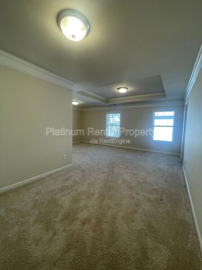 Building Photo - 4425 Huron Dr