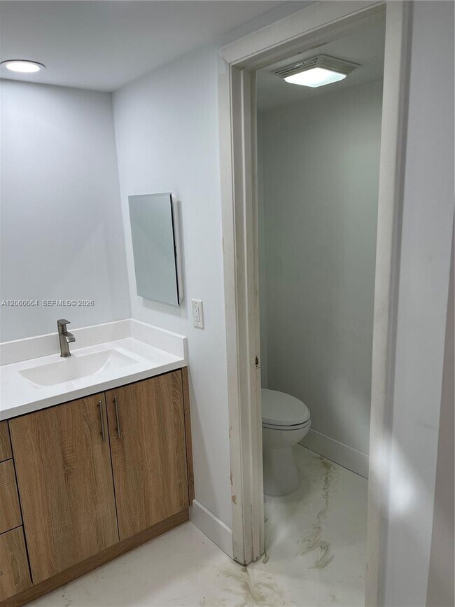 Building Photo - 9105A SW 19th Pl