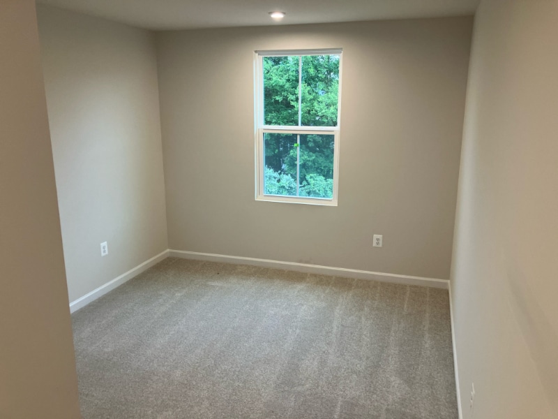 Building Photo - 247 Laurel Pk Dr