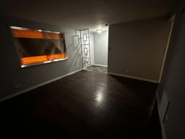 Building Photo - 14530 Halsted St