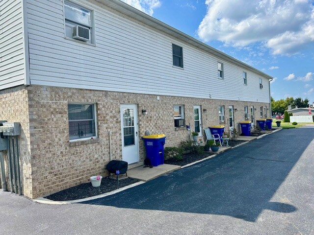 Building Photo - 407 Hoke St