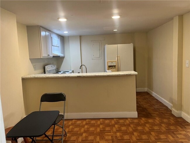 Building Photo - 416 Barbashela Dr