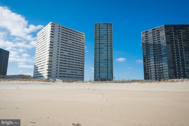 Building Photo - 10700 Coastal Hwy