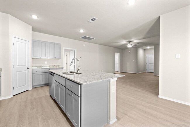 Building Photo - 2516 S County Rd