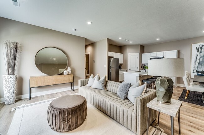 Building Photo - Northgate-Molly Plan
