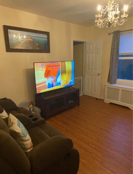 Building Photo - 159 S 4th Ave