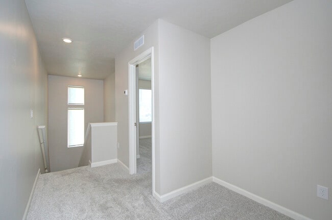 Building Photo - 63 N Veranda Ct