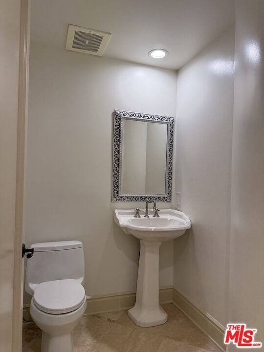 Building Photo - 137 S Spalding Dr