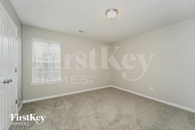 Building Photo - 6611 Eastfield Park Dr