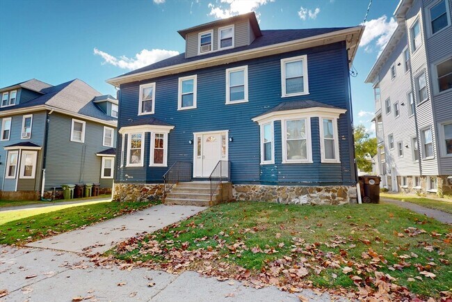 Primary Photo - 539 Mt Auburn St